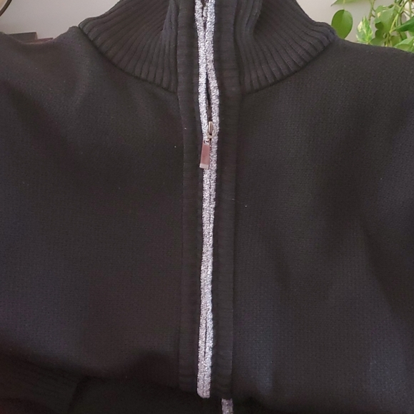 Black zip cable sweater with grey trimmed lined - Picture 2 of 4